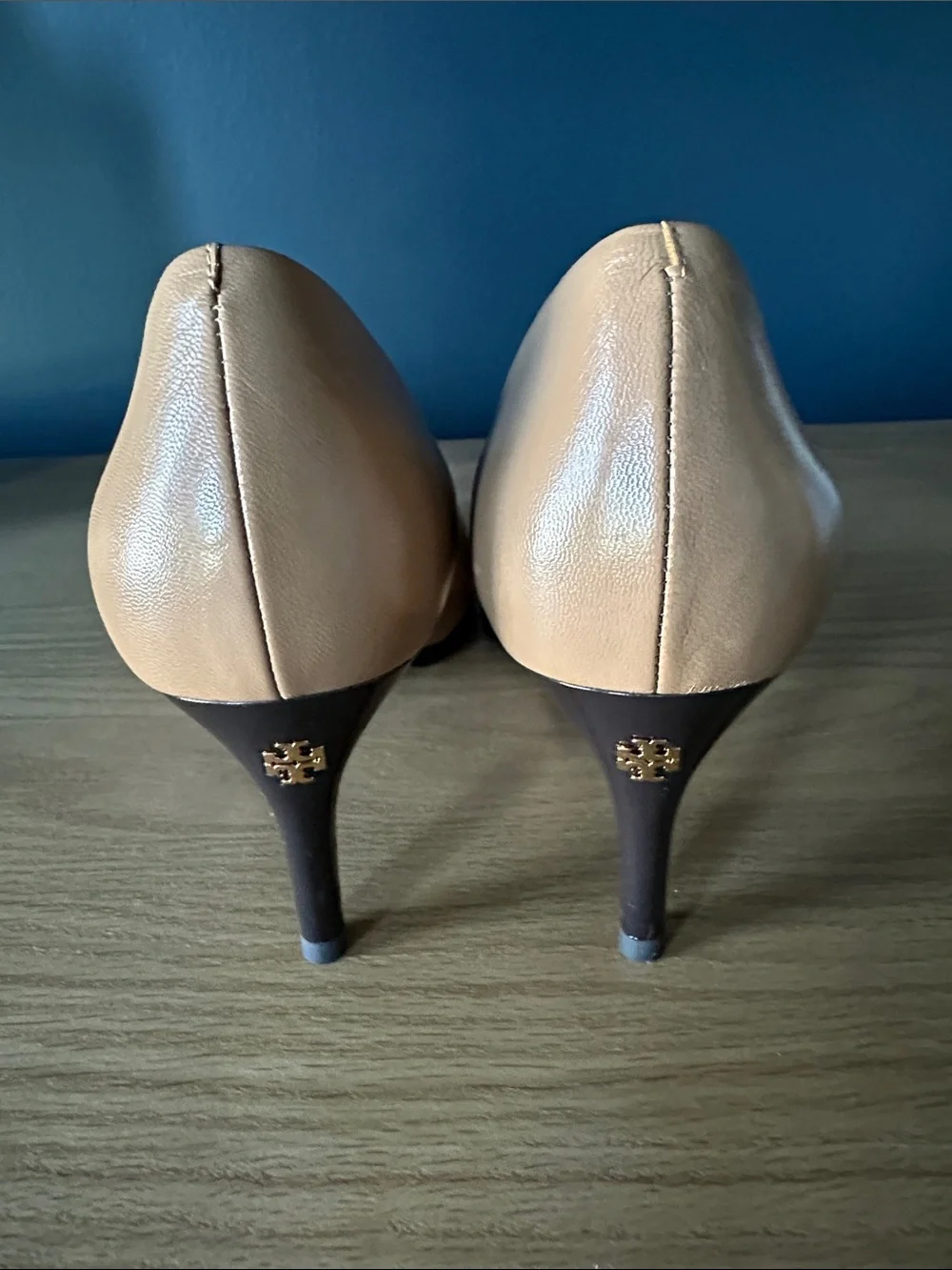 Tory Burch Nude Leather Pointed Toe Pumps